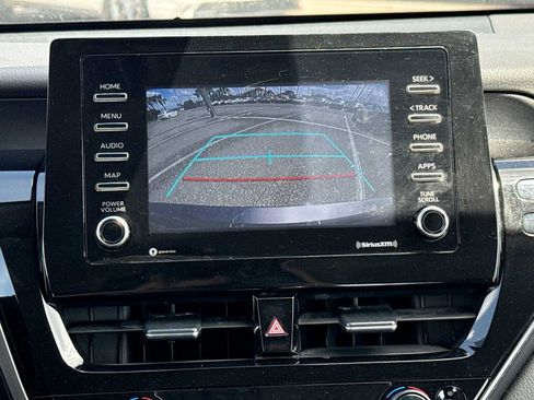 Used 2023 Toyota Camry SE FWD image 11
