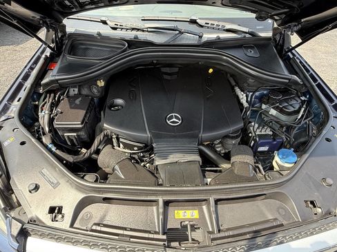 Used 2014 Mercedes-Benz GL 350 BlueTEC 4MATIC image 32