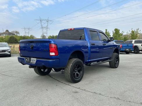 Used 2018 RAM 1500 Express w/ Express Value Package AWD/4WD image 3