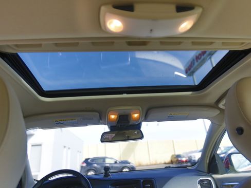 Used 2015 Volvo V60 T5 Premier Plus image 13