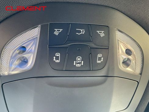 New 2026 Chrysler Pacifica Select image 13