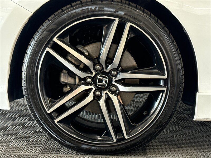 Used 2017 Honda Accord Sport image 17