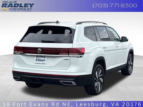 Used 2025 Volkswagen Atlas SE AWD/4WD image 6