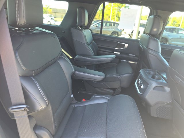 Used 2025 Ford Expedition Platinum w/ Stealth Appearance Package AWD/4WD image 12