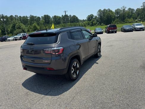 Used 2018 Jeep Compass Trailhawk AWD/4WD image 5