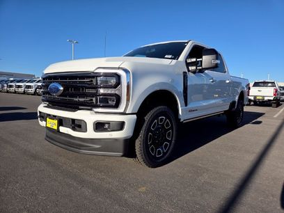 New 2026 Ford F350 Platinum w/ FX4 Off-Road Package