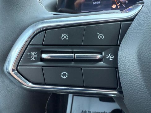 New 2025 Chevrolet Traverse LT w/ Driver Confidence Package image 19