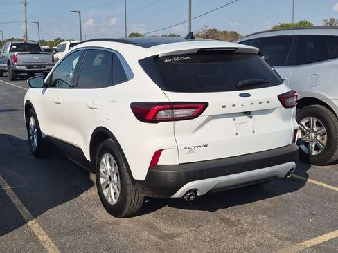 Used 2024 Ford Escape Active w/ Tech Pack #2 FWD image 2