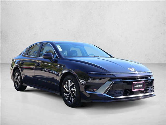 New 2027 Hyundai Sonata Blue FWD image 3