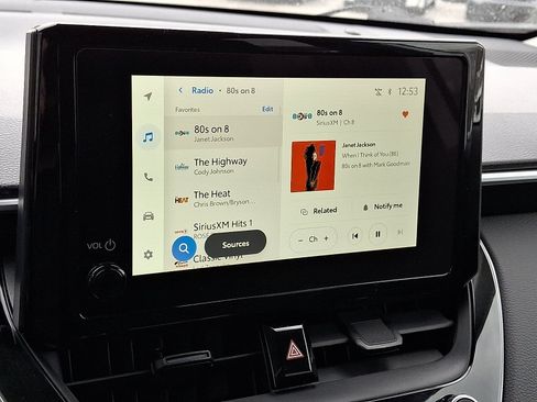 Used 2023 Toyota Corolla Cross LE image 16