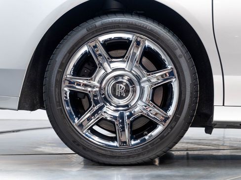 Used 2012 Rolls-Royce Ghost RWD image 22