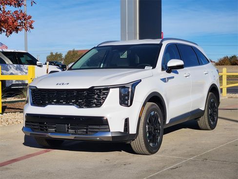 New 2026 Kia Sorento S image 2