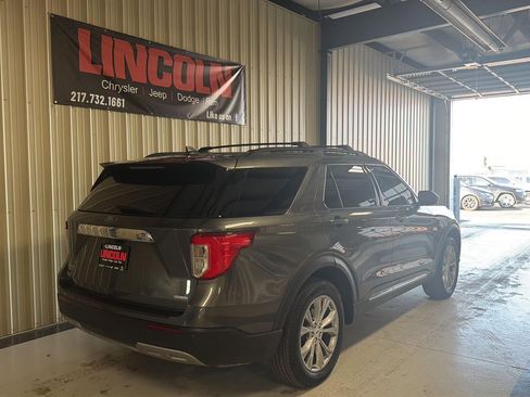Used 2020 Ford Explorer XLT w/ Equipment Group 202A image 6