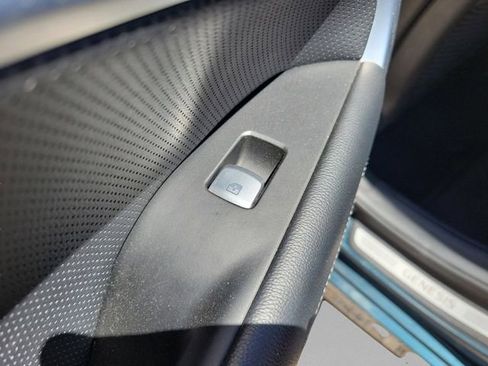 Used 2022 Genesis G70 2.0T w/ Prestige Package RWD image 20