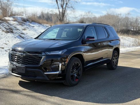 Used 2022 Chevrolet Traverse Premier w/ Redline Edition image 2