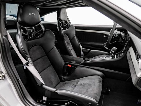 Used 2015 Porsche 911 GT3 RWD image 48