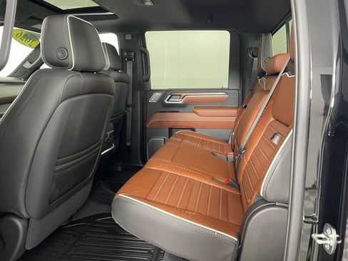 New 2026 GMC Sierra 3500 Denali Ultimate AWD/4WD image 15