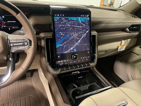 New 2026 GMC Yukon XL Denali AWD/4WD image 22
