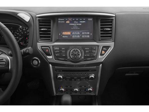 Used 2019 Nissan Pathfinder SL AWD/4WD image 7