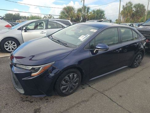 Used 2021 Toyota Corolla LE FWD image 1