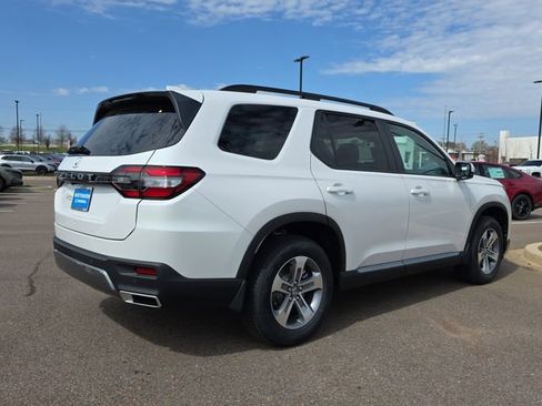 New 2026 Honda Pilot EX-L image 3