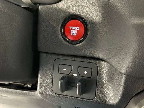 Used 2025 Toyota Tundra Limited w/ TRD Off-Road Package AWD/4WD image 18