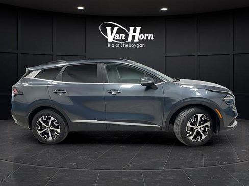 Used 2025 Kia Sportage EX w/ EX Premium Package image 2