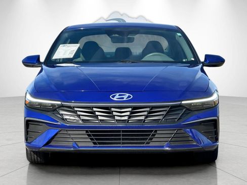 Used 2024 Hyundai Elantra SE FWD image 8