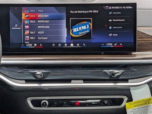 Used 2025 BMW X7 xDrive40i w/ Parking Assistance Package image 15