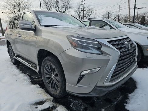 Used 2022 Lexus GX 460 Premium image 2