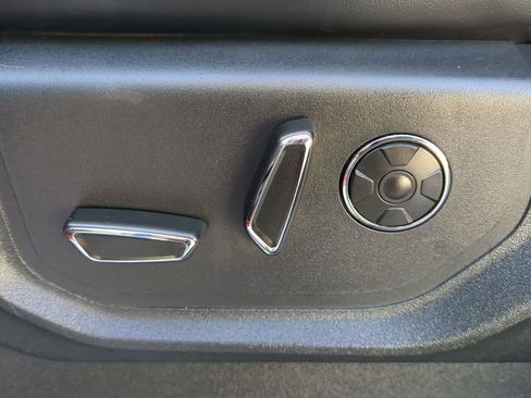 Certified 2020 Ford F450 Platinum w/ FX4 Off-Road Package image 30