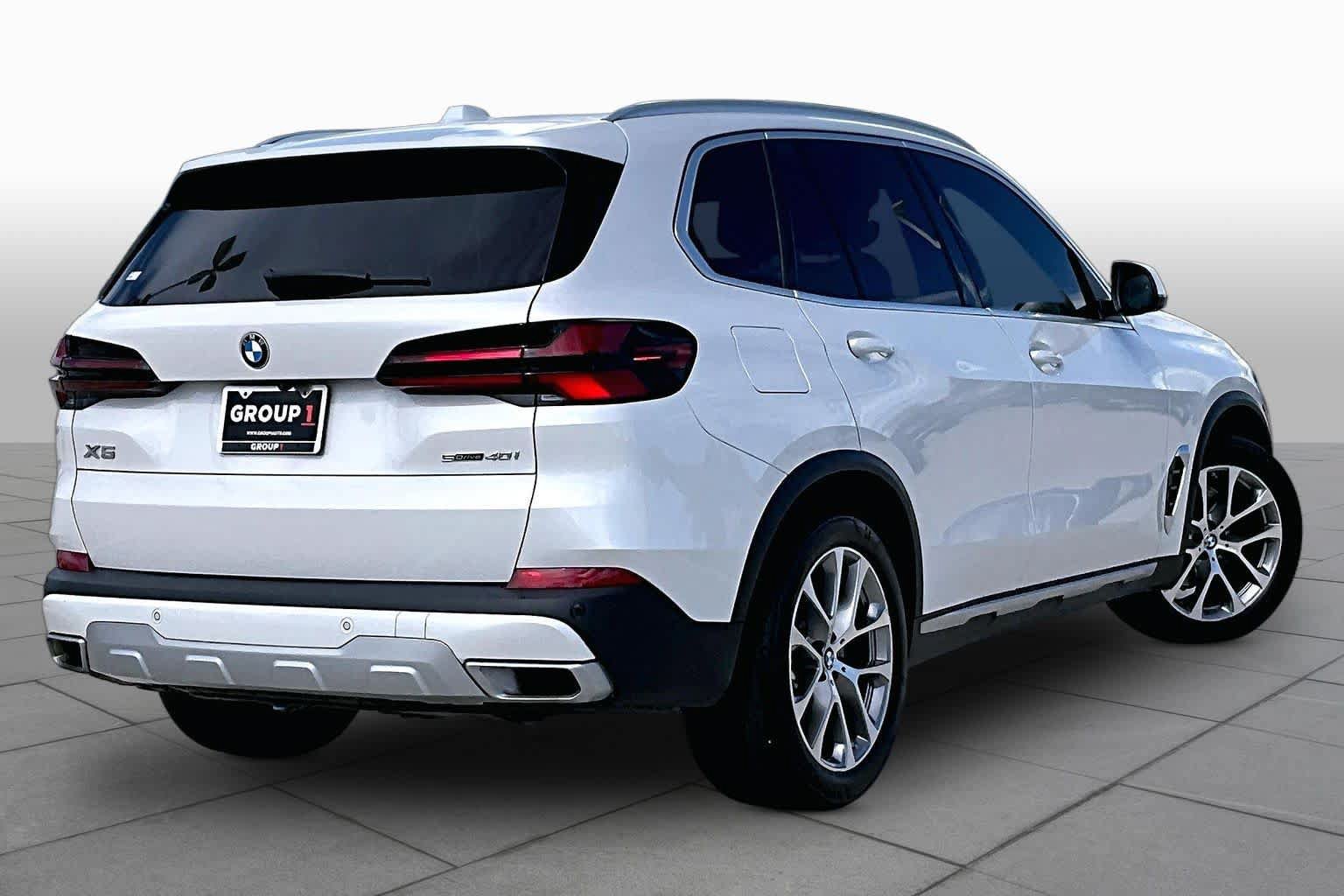 Used 2024 BMW X5 sDrive40i w/ Premium Package RWD image 12