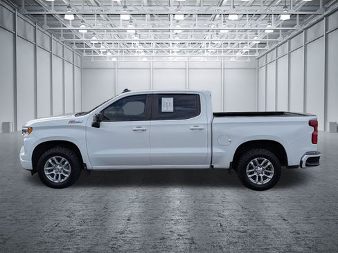 Used 2022 Chevrolet Silverado 1500 RST w/ Z71 Off-Road Package AWD/4WD image 2