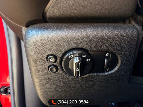 Used 2019 MINI Cooper S w/ Premium Package image 16