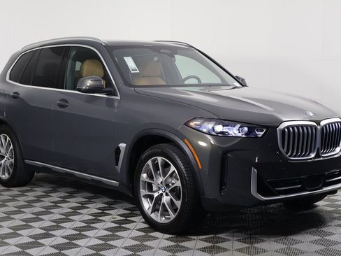 Used 2026 BMW X5 sDrive40i w/ Climate Comfort Package image 3