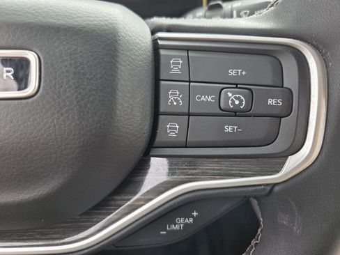 Used 2022 Jeep Wagoneer Series III w/ Convenience Group I RWD image 27
