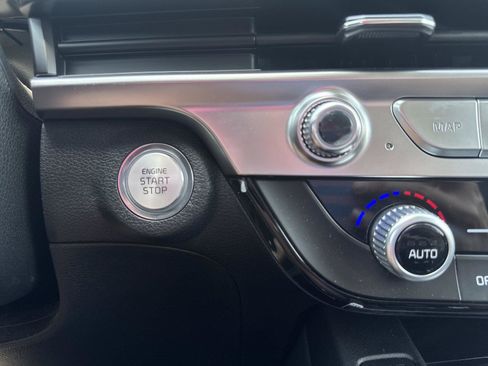 Used 2025 Kia Telluride S FWD image 22