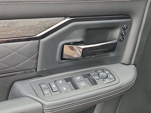 New 2026 RAM 2500 Limited image 14