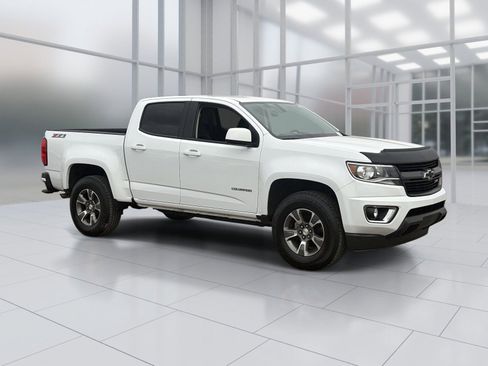 Used 2020 Chevrolet Colorado Z71 AWD/4WD image 8