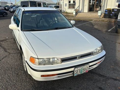 Used 1992 Honda Accord LX image 1