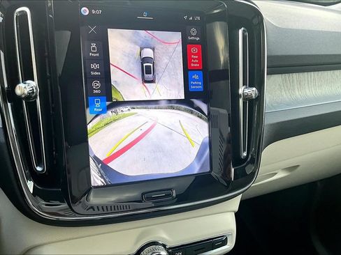 Certified 2026 Volvo XC40 B5 Ultra AWD/4WD image 29