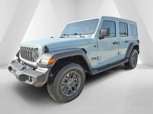 Used 2024 Jeep Wrangler Unlimited Sport AWD/4WD image 3