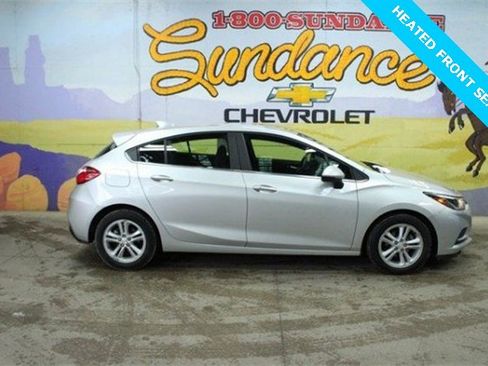 Used 2017 Chevrolet Cruze LT w/ Convenience Package image 1