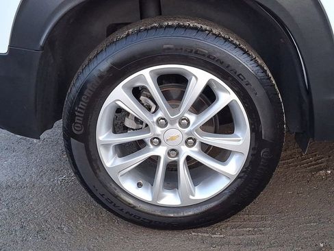 Used 2024 Chevrolet TrailBlazer LS w/ LS Convenience Package image 34