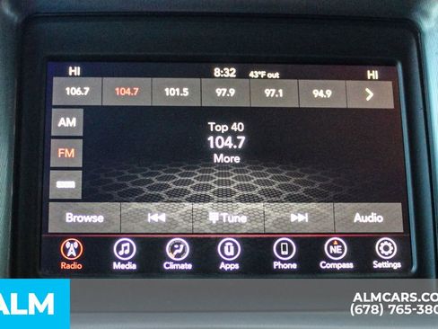 Used 2020 Dodge Challenger SXT image 27