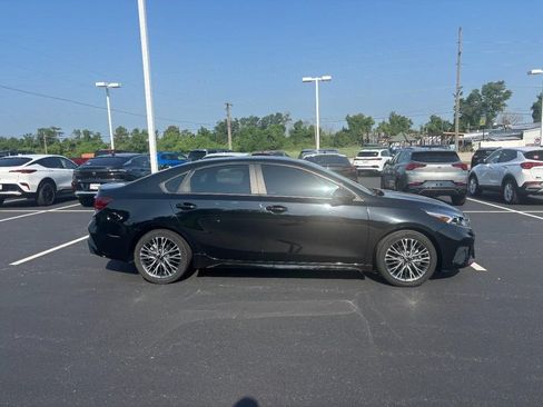Used 2023 Kia Forte GT-Line w/ GT-Line Technology Package FWD image 2