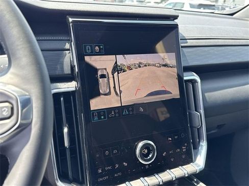 New 2025 GMC Acadia Elevation w/ Elevation Premium Package image 20