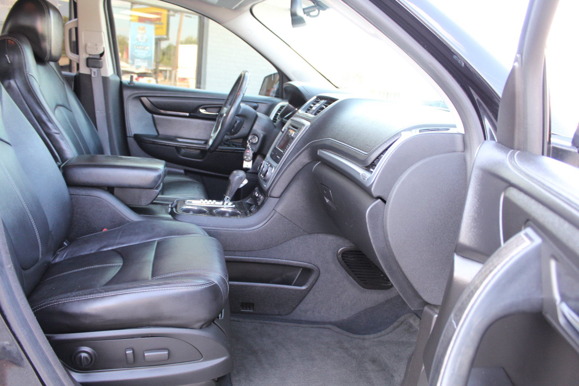 Used 2013 GMC Acadia SLT w/ Technology Package AWD/4WD image 14