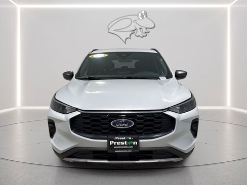 Used 2025 Ford Escape ST-Line AWD/4WD image 2