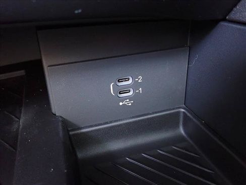 New 2027 Chrysler Pacifica Limited AWD/4WD image 21